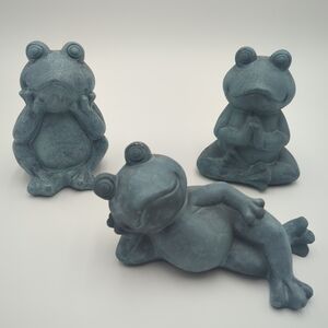 Set of 3 Green Cement Frog Figurines – Small Garden Décor Statues Yoga Pose